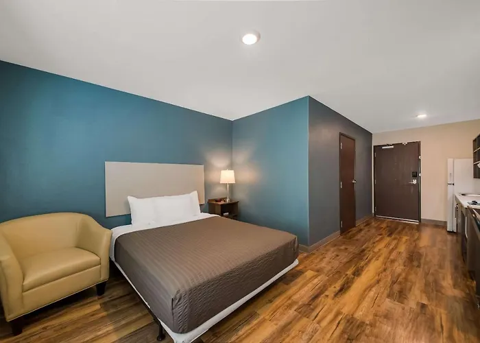 Woodspring Suites Inverness