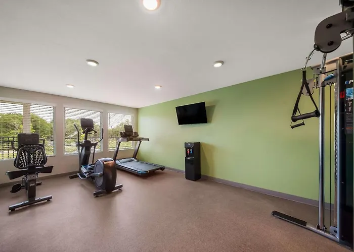 Woodspring Suites Inverness